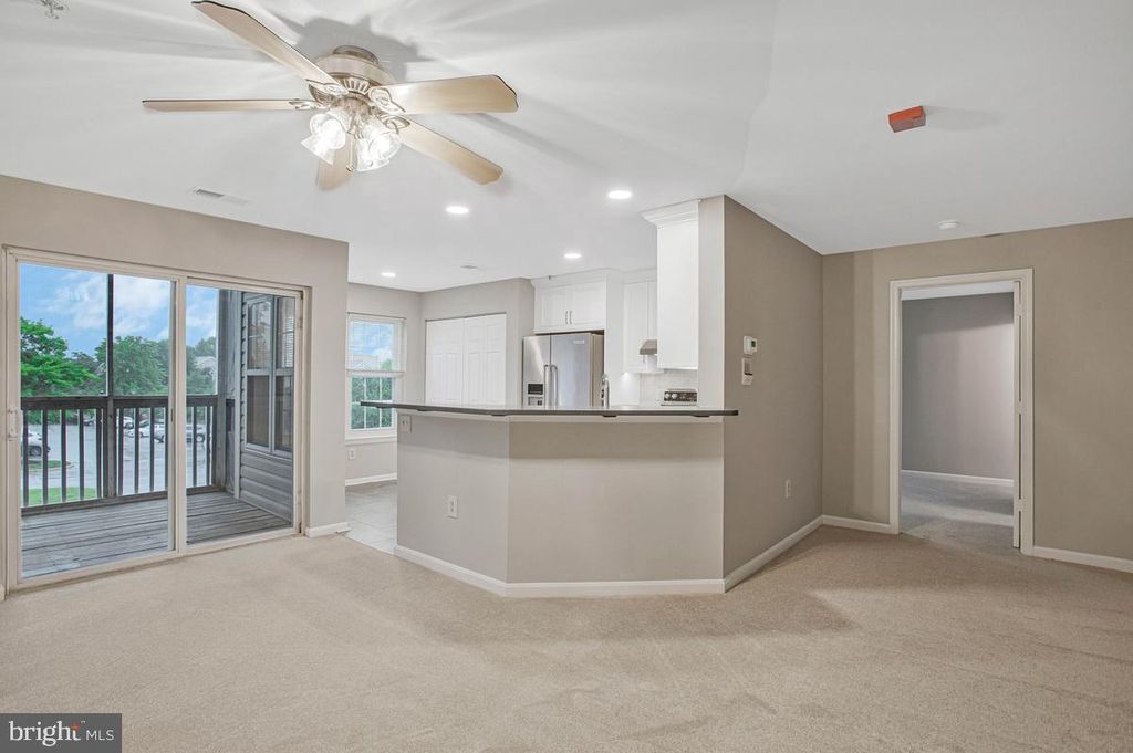 Image 11 of property listing at 6506 HOME WATER WAY #204, Glen Burnie, MD 21060