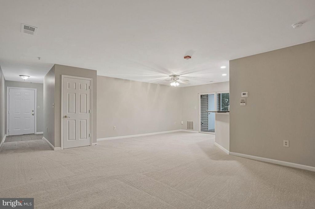 Image 12 of property listing at 6506 HOME WATER WAY #204, Glen Burnie, MD 21060