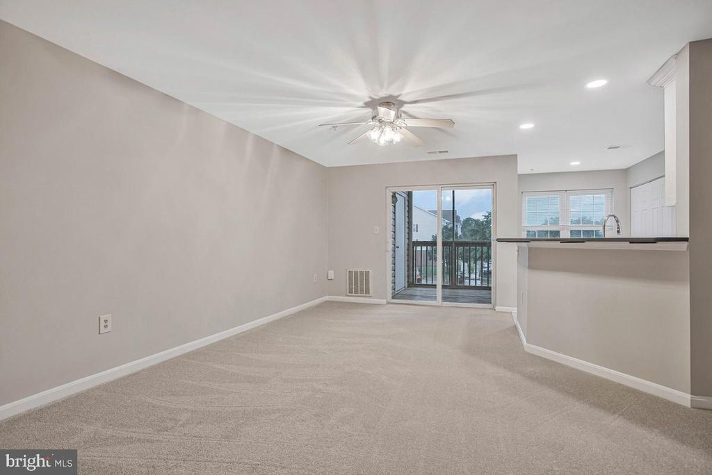 Image 14 of property listing at 6506 HOME WATER WAY #204, Glen Burnie, MD 21060