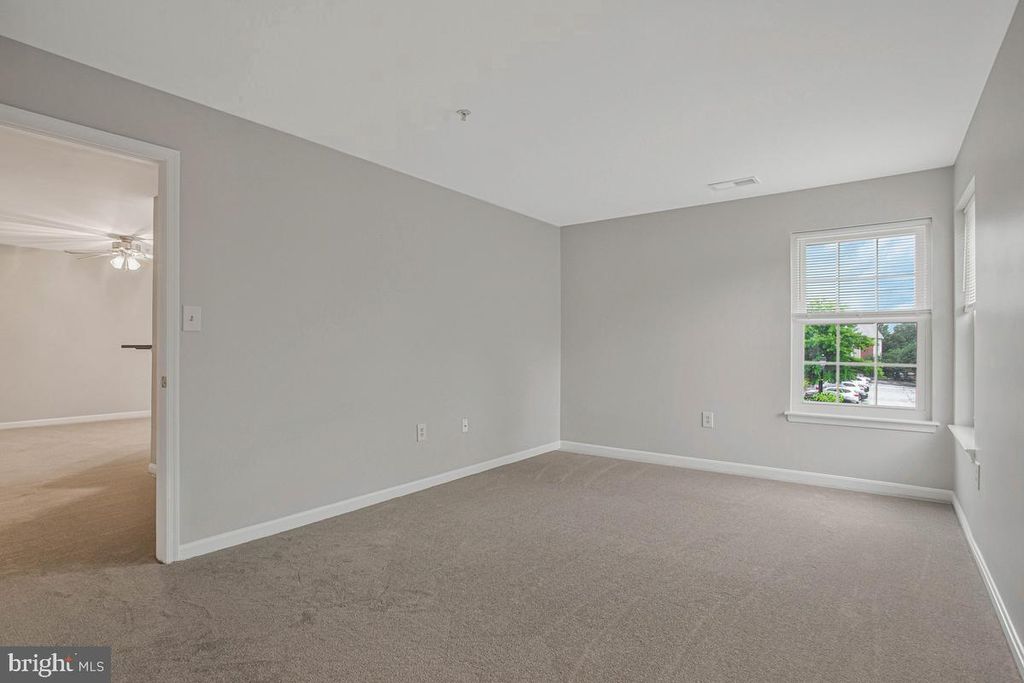 Image 20 of property listing at 6506 HOME WATER WAY #204, Glen Burnie, MD 21060
