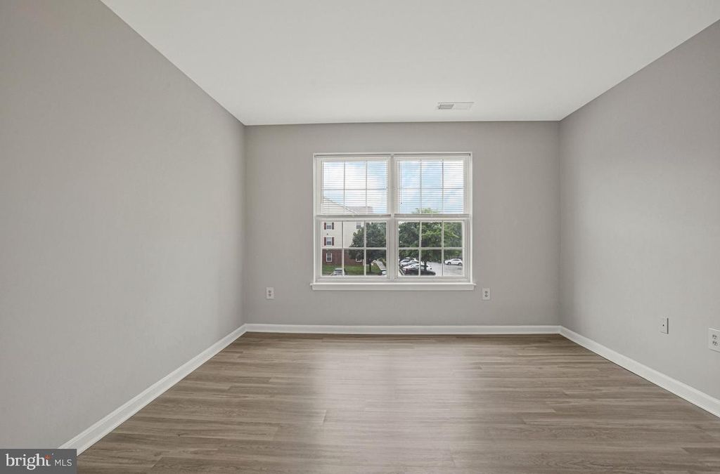 Image 24 of property listing at 6506 HOME WATER WAY #204, Glen Burnie, MD 21060