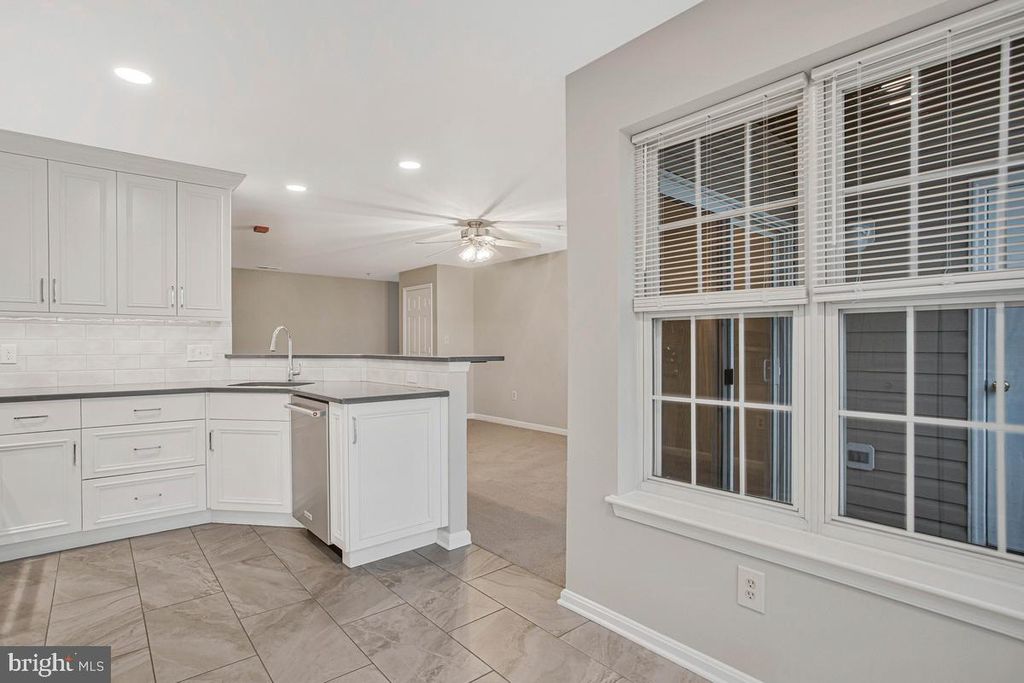 Image 31 of property listing at 6506 HOME WATER WAY #204, Glen Burnie, MD 21060
