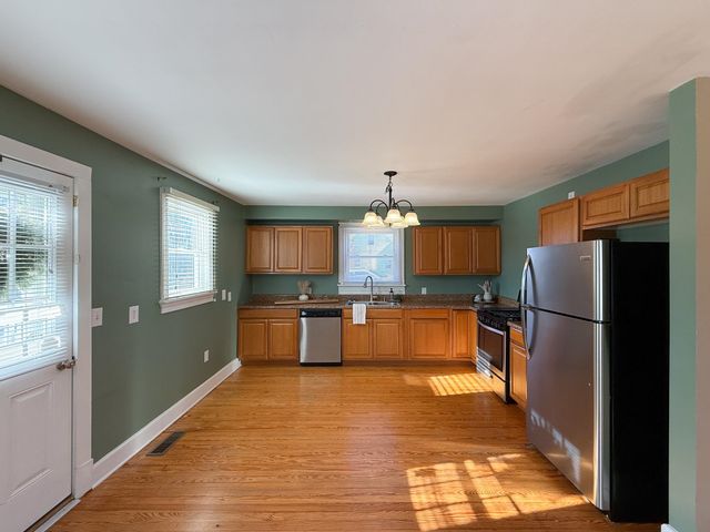 703 MONROE ST, Staunton, VA 24401