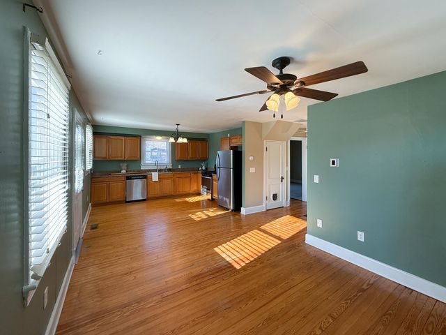 703 MONROE ST, Staunton, VA 24401