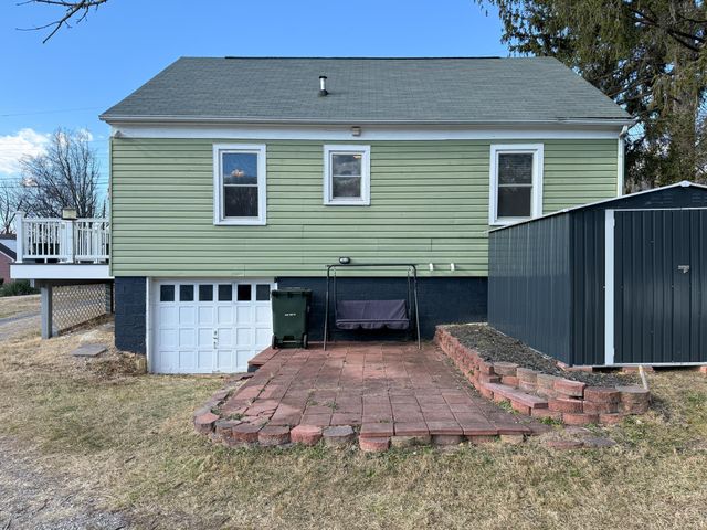 703 MONROE ST, Staunton, VA 24401