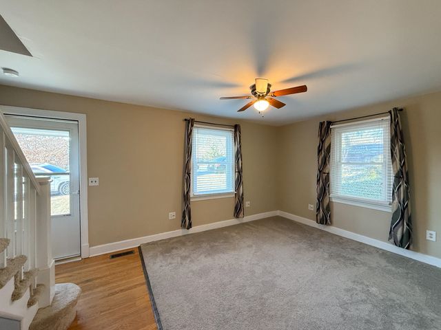 703 MONROE ST, Staunton, VA 24401