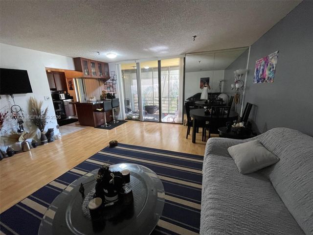 671 NE 195th St 207-E, Miami, FL 33179