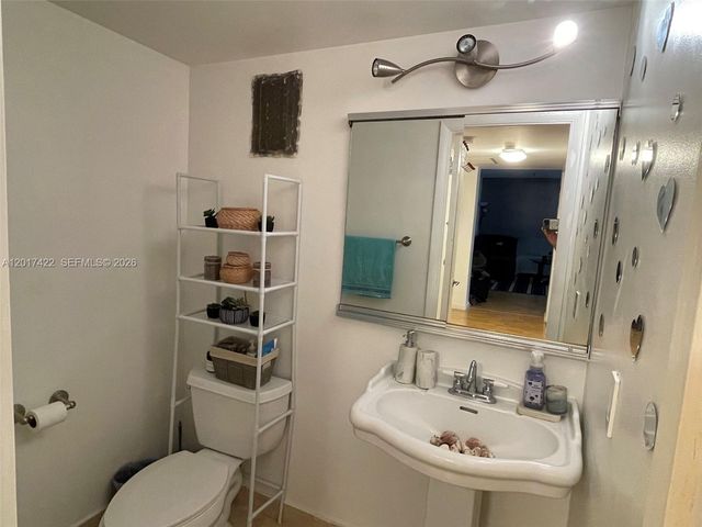 671 NE 195th St 207-E, Miami, FL 33179