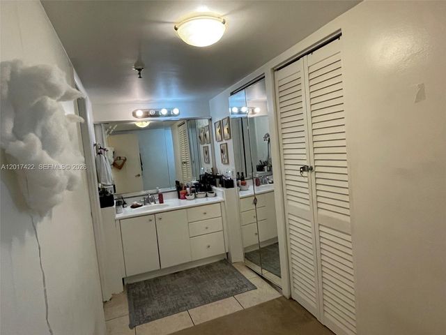 671 NE 195th St 207-E, Miami, FL 33179