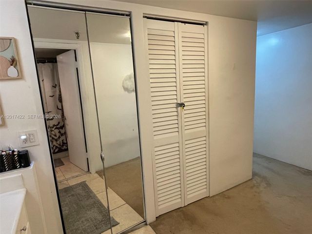 671 NE 195th St 207-E, Miami, FL 33179
