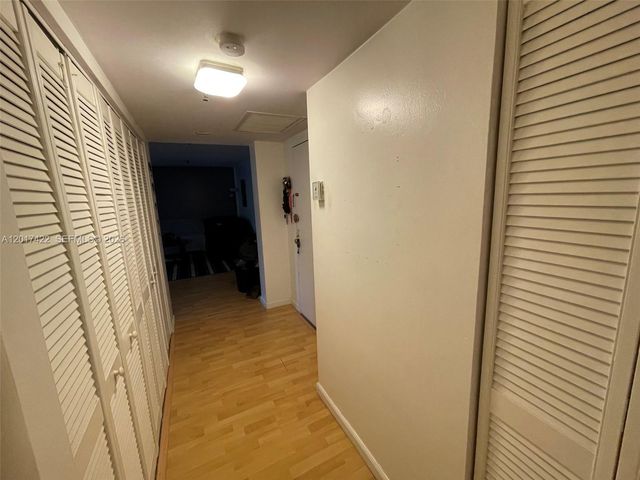 671 NE 195th St 207-E, Miami, FL 33179
