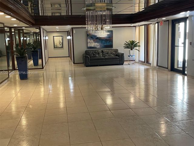 671 NE 195th St 207-E, Miami, FL 33179