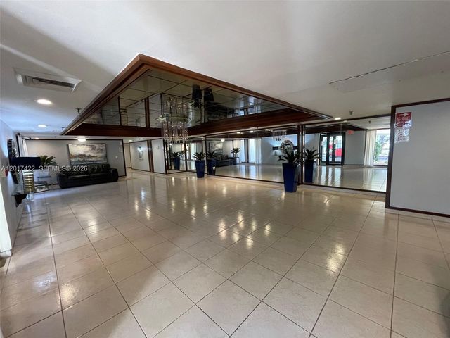 671 NE 195th St 207-E, Miami, FL 33179