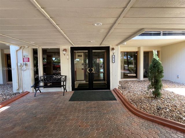 671 NE 195th St 207-E, Miami, FL 33179