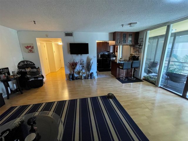 671 NE 195th St 207-E, Miami, FL 33179