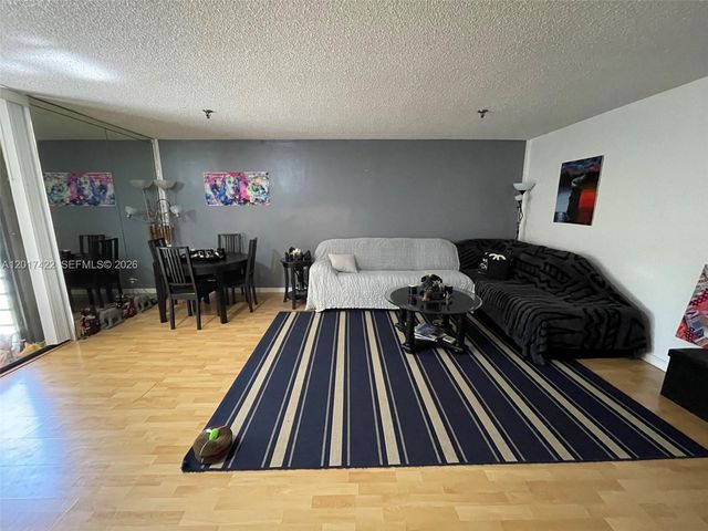 671 NE 195th St 207-E, Miami, FL 33179