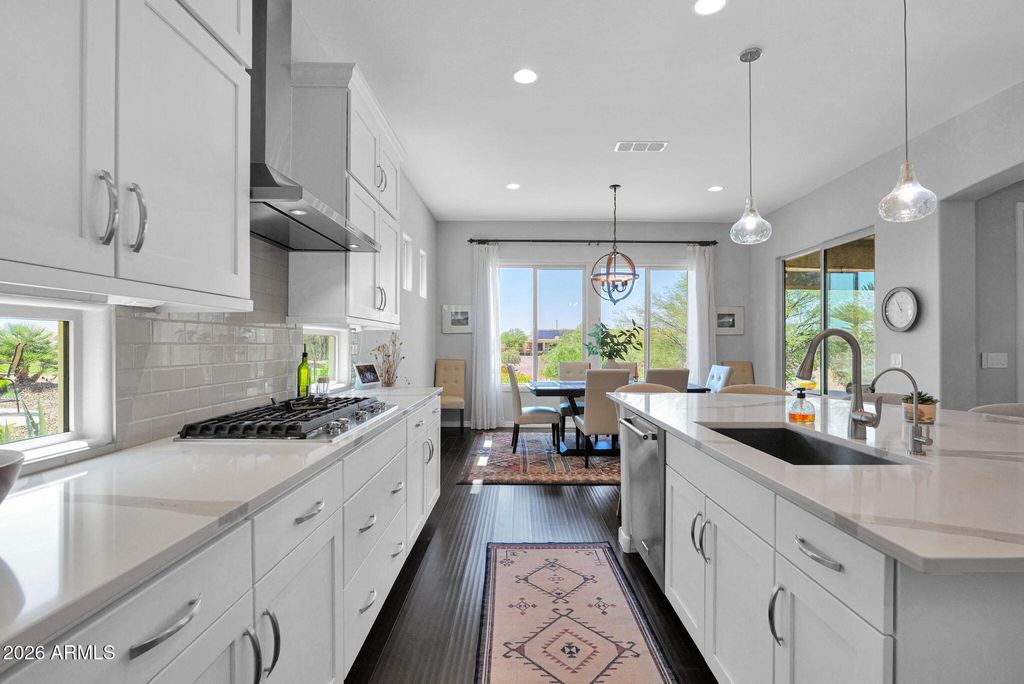 Image 16 of property listing at 5951 W CACTUS WREN Way, Florence, AZ 85132