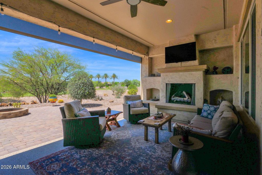 Image 34 of property listing at 5951 W CACTUS WREN Way, Florence, AZ 85132