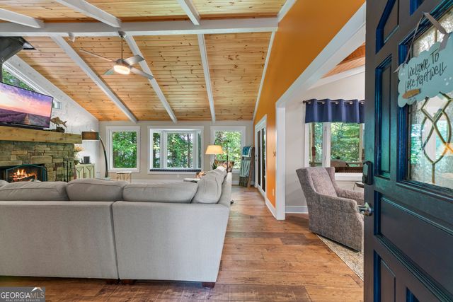 244 Lake View Court, Lavonia, GA 30553