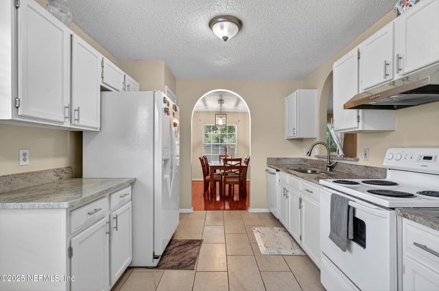 7992 DEWARS Court, Jacksonville, FL 32244