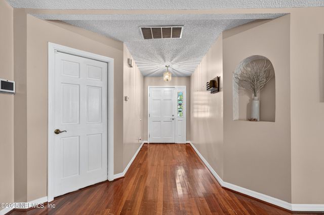 7992 DEWARS Court, Jacksonville, FL 32244