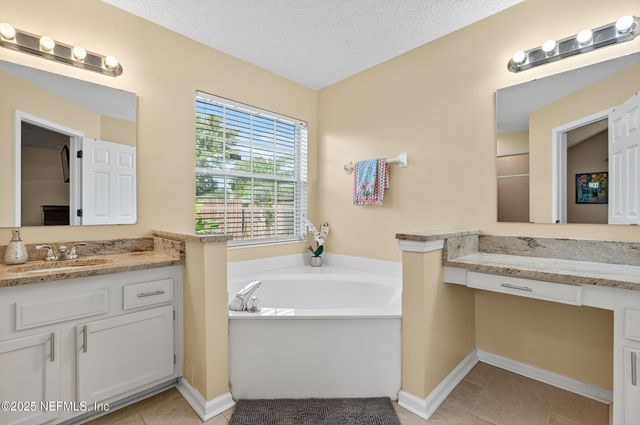 7992 DEWARS Court, Jacksonville, FL 32244
