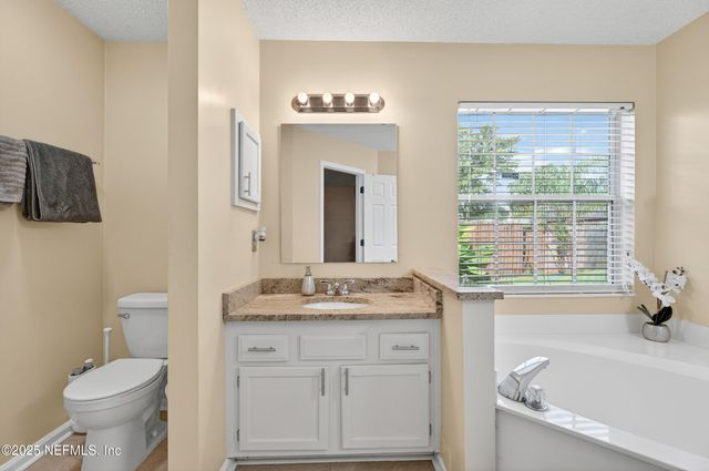 7992 DEWARS Court, Jacksonville, FL 32244