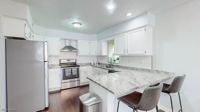 566 Hilltop Terrace, Tallmadge, OH 44278