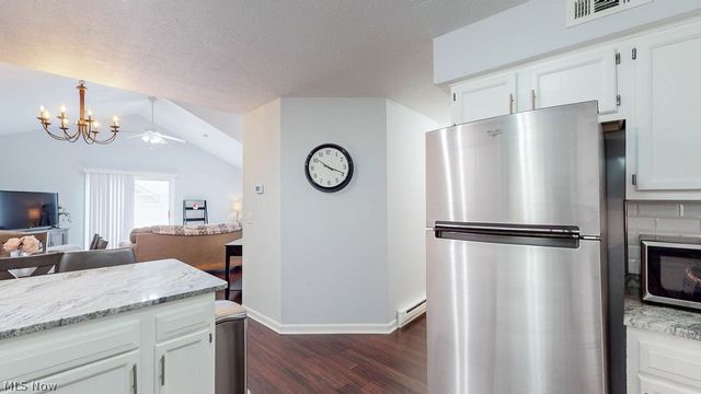 566 Hilltop Terrace, Tallmadge, OH 44278