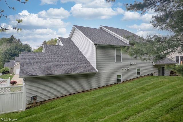 566 Hilltop Terrace, Tallmadge, OH 44278