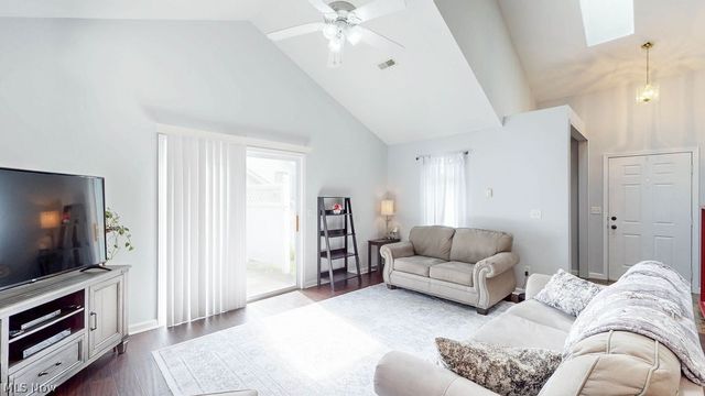 566 Hilltop Terrace, Tallmadge, OH 44278