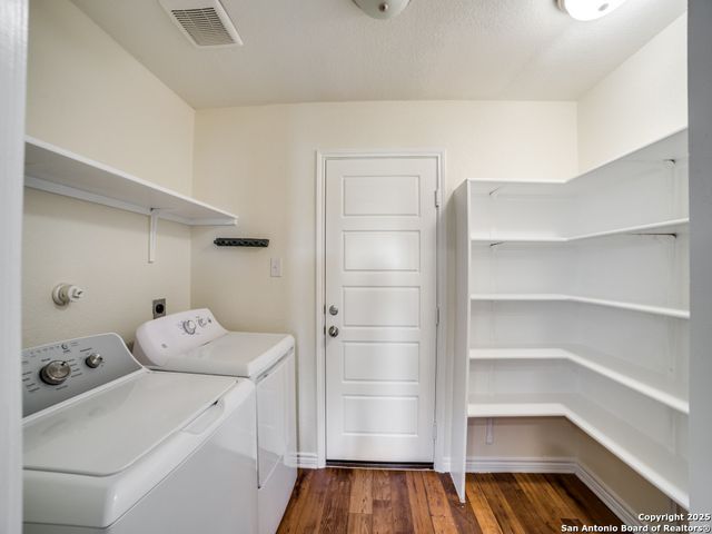 1306 Hummingbird, San Antonio, TX 78245