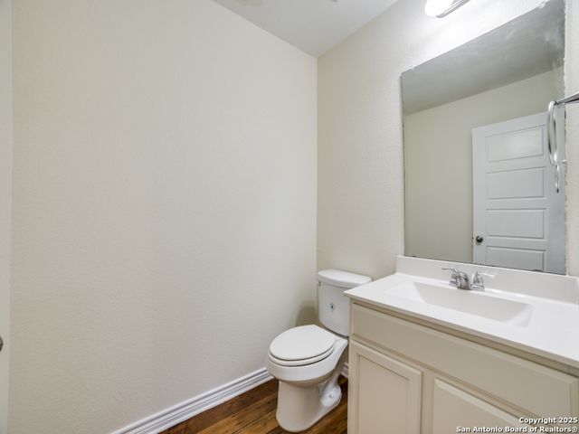 1306 Hummingbird, San Antonio, TX 78245