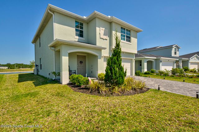 712 Papillon Street SW, Palm Bay, FL 32908