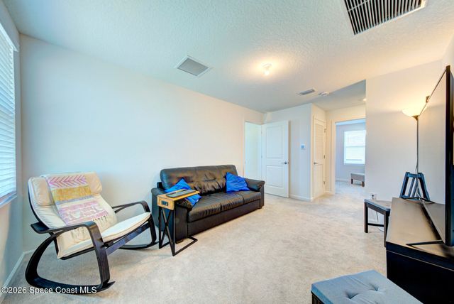 712 Papillon Street SW, Palm Bay, FL 32908