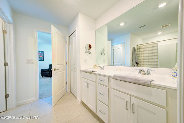 712 Papillon Street SW, Palm Bay, FL 32908