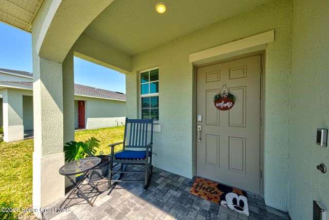 712 Papillon Street SW, Palm Bay, FL 32908