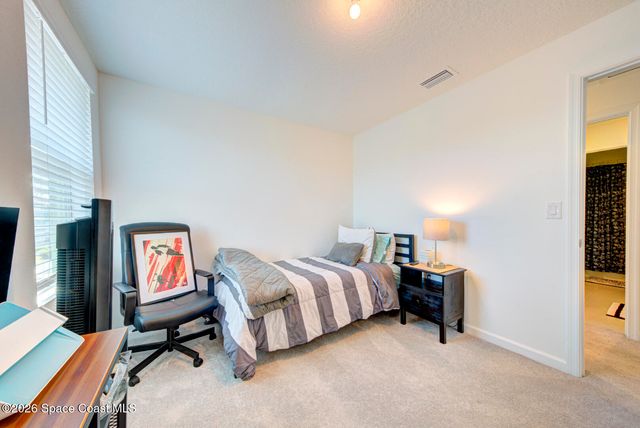 712 Papillon Street SW, Palm Bay, FL 32908