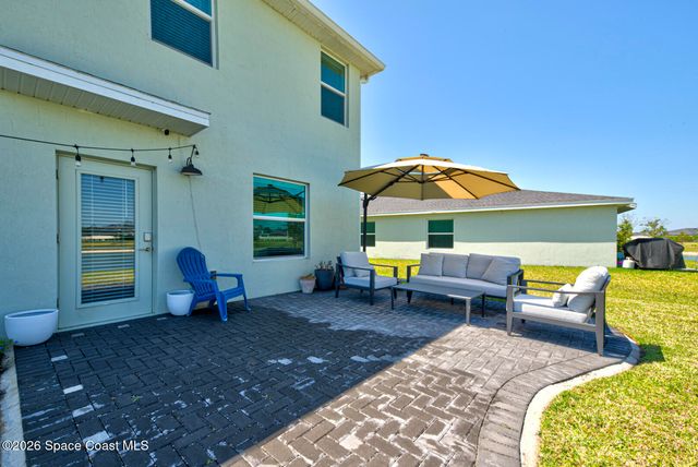 712 Papillon Street SW, Palm Bay, FL 32908