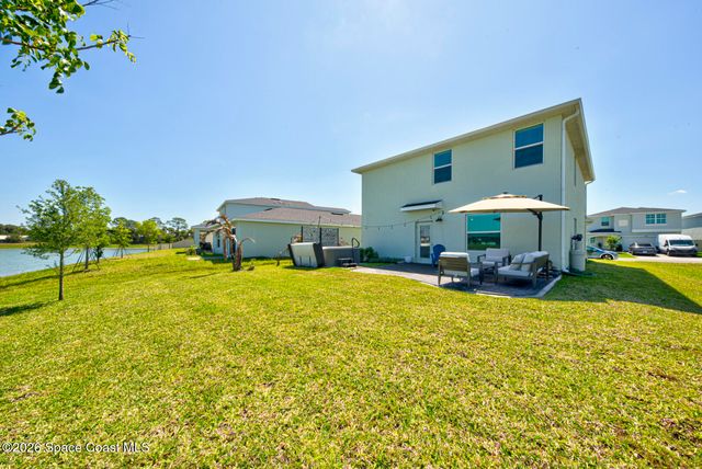 712 Papillon Street SW, Palm Bay, FL 32908