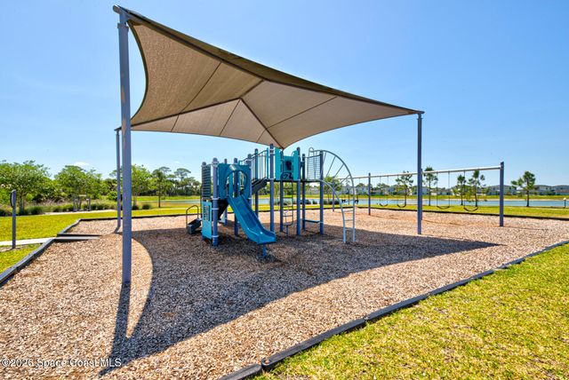 712 Papillon Street SW, Palm Bay, FL 32908