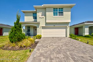 712 Papillon Street SW, Palm Bay, FL 32908