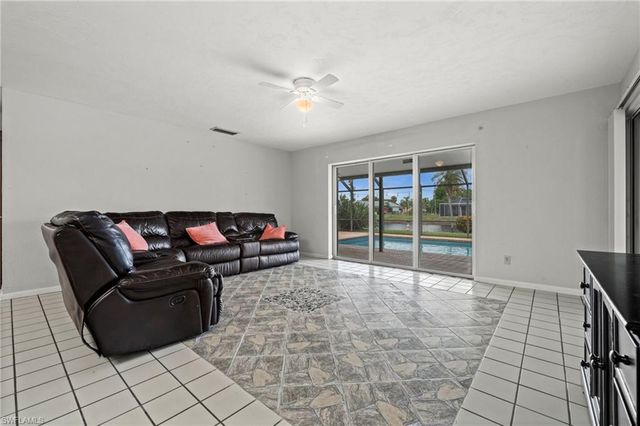 4402 SE 1st PL, Cape Coral, FL 33904