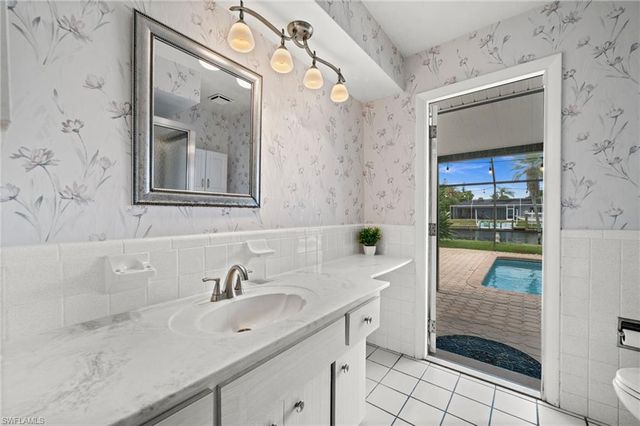 4402 SE 1st PL, Cape Coral, FL 33904