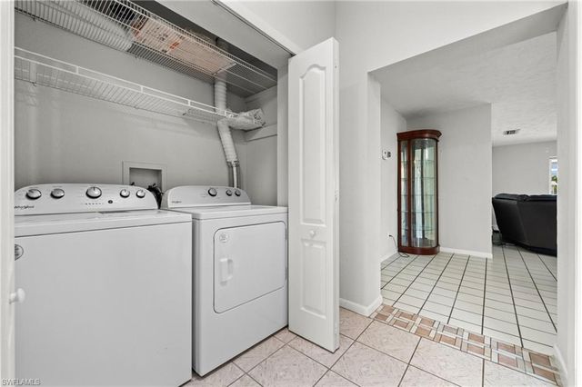 4402 SE 1st PL, Cape Coral, FL 33904