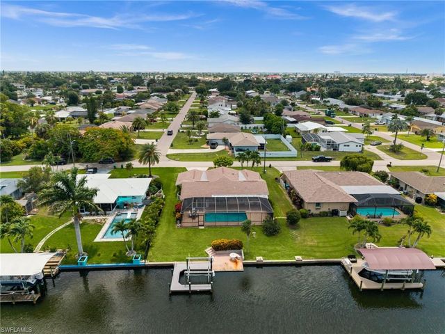4402 SE 1st PL, Cape Coral, FL 33904