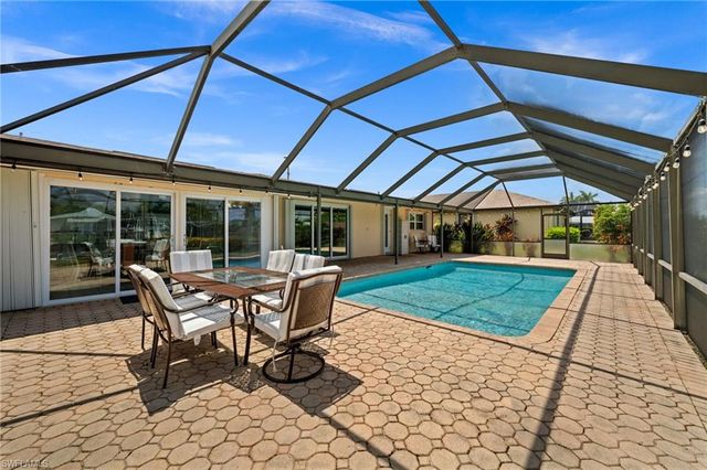 4402 SE 1st PL, Cape Coral, FL 33904