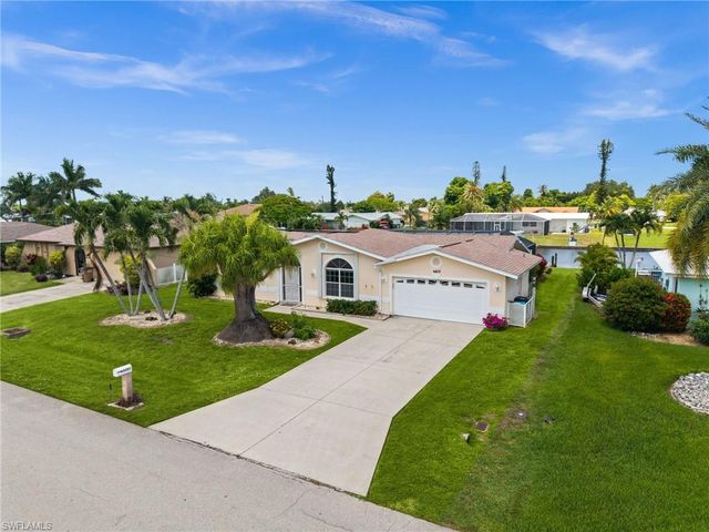 4402 SE 1st PL, Cape Coral, FL 33904