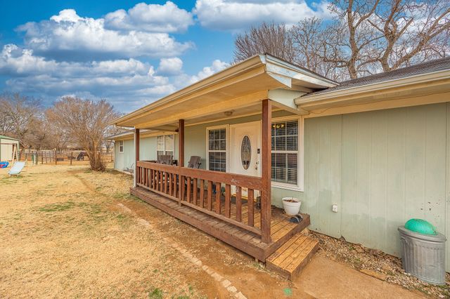 9517 County Road 419, Grandview, TX 76050