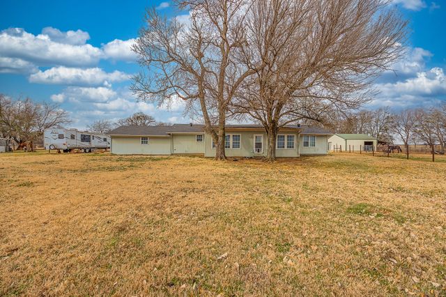 9517 County Road 419, Grandview, TX 76050